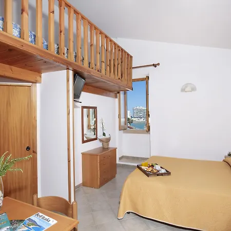 Punta San Francesco 维耶斯泰