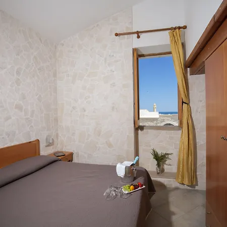 Ξενοδοχείο Punta San Francesco 3*