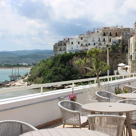 Punta San Francesco Hotel 3*