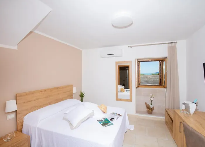 Отель Punta San Francesco 3*